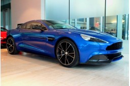Aston Martin Vanquish V12, Carbon, kůže, NAVI