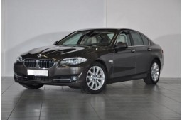 BMW 530dA xDrive, Navi, dřevěné obložení, Stop & Go