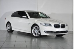 BMW 530dA xDrive, HUD, Stop & Go tempomat, Sportovní sedadla